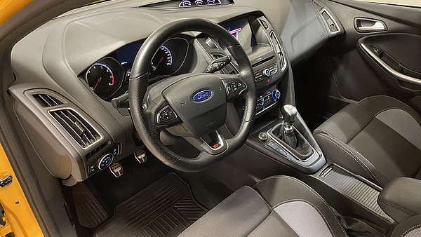 Ford Focus ST (Facelift) Foto 17