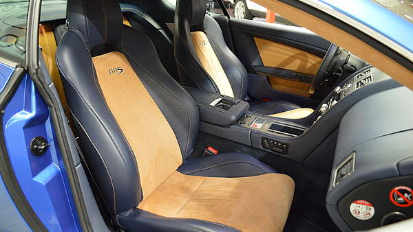 Aston Martin DBS Foto 13
