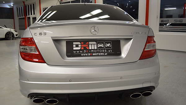 Mercedes C63 AMG Limo silber Foto 4