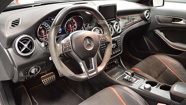 Mercedes GLA 45 AMG 4-Matic Edition 1 Foto 12