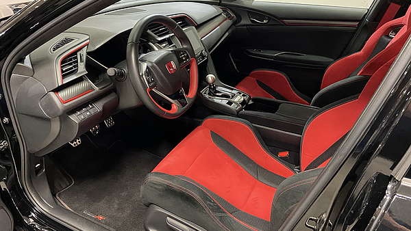 Honda Civic Type R GT schwarz Foto 11