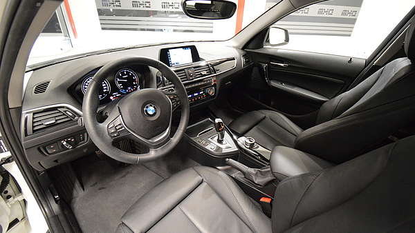 BMW 118d Facelift Automatik Sport Line Foto 14
