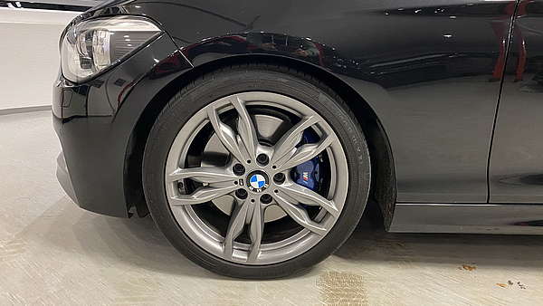 BMW M135i xDrive Automatik Foto 9
