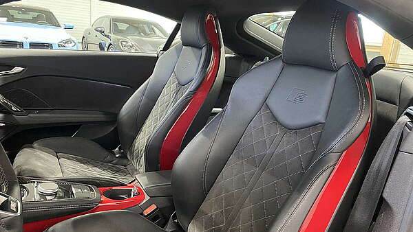 Audi TTS S-Tronic Facelift 2021 Foto 11