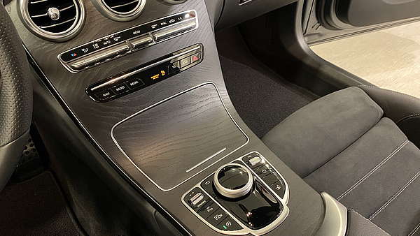 Mercedes C220d Coupe AMG Line Designo Foto 28