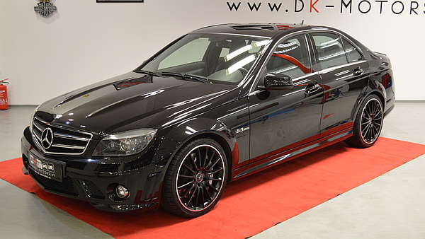 Mercedes C63 AMG Limo schwarz Foto 1