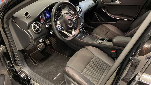 Mercedes GLA 180d Autom. AMG Line Foto 11