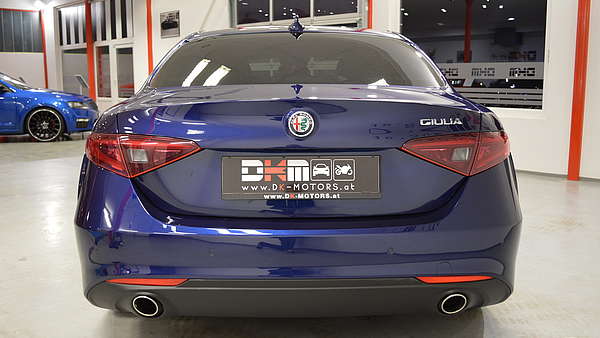 Alfa Romeo Giulia Super 2,2 180 MT RWD Foto 3