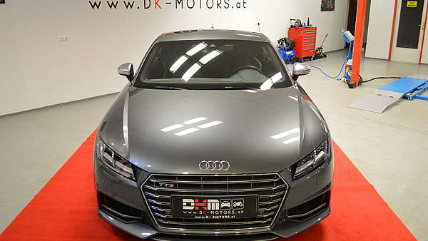 Audi TTS 8S grau Foto 7