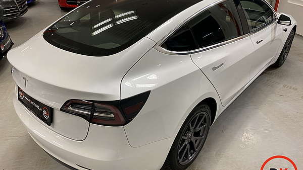 Tesla Model 3 Standard Range Foto 4