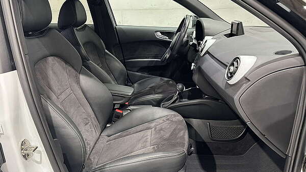 Audi A1 Sportback 1,4 TFSI S-Tronic S-Line Foto 14