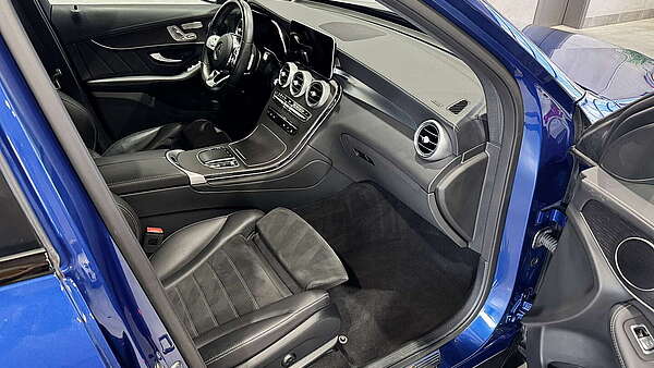 Mercedes GLC220d 4Matic AMG-Line Spektralblau Foto 18