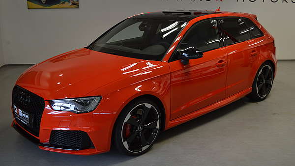 Audi RS3 8V Foto 1