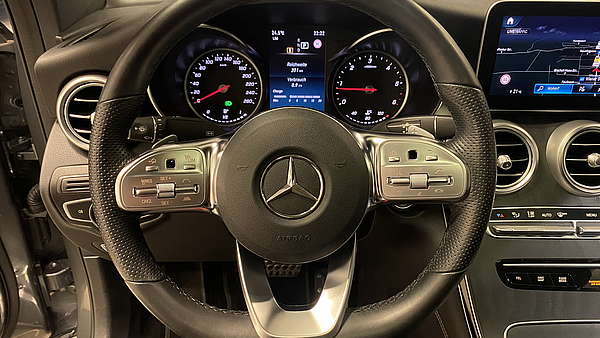 Mercedes GLC 220d 4Matic Coupe AMG Line (Facelift) Foto 33