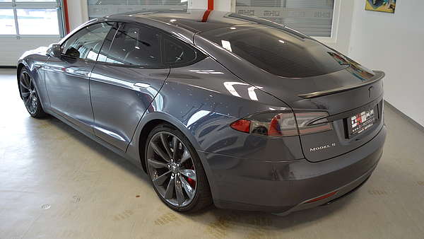 Tesla Model S P85D Foto 3