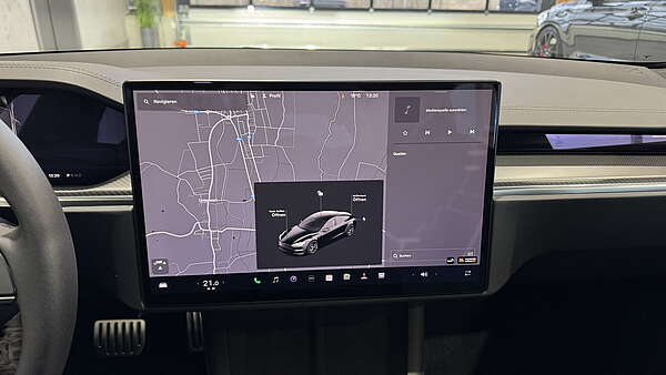 Tesla Model S Plaid (1020 PS) Foto 21