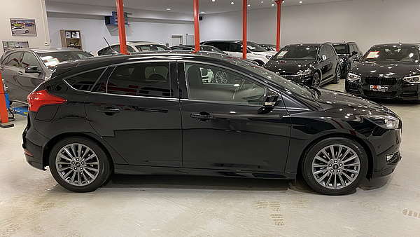 Ford Focus 1,5 TDCI ST-Line Foto 5