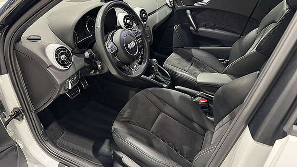 Audi A1 Sportback 1,4 TFSI S-Tronic S-Line Foto 9