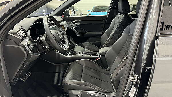 Audi Q3 40 TFSI Quattro S-Tronic S-Line Daytona Grau Foto 15
