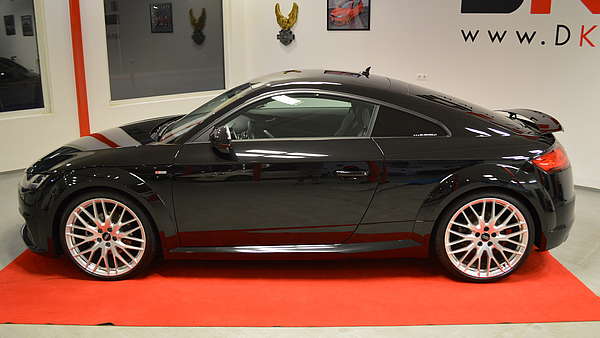 Audi TT 8S S-Line schwarz Foto 2