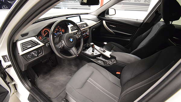 BMW 318d Touring Automatik (Facelift) Foto 7