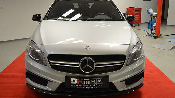 Mercedes A45 AMG silber Foto 7