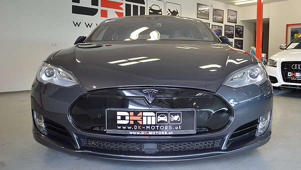 Tesla Model S P85D Foto 7