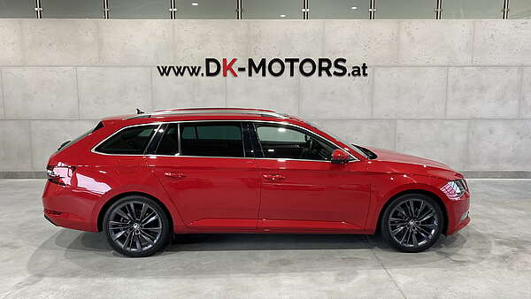 Skoda Superb Combi Style 2.0 TDI DSG Foto 0