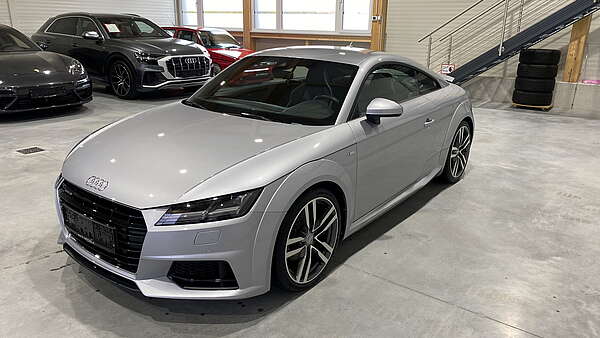 Audi TT 8S 2.0 TFSI S-Line Quattro S-Tronic Foto 5