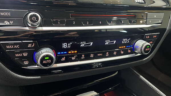 BMW 530d xDrive G31 Kombi Luxury Line Autm. Foto 17