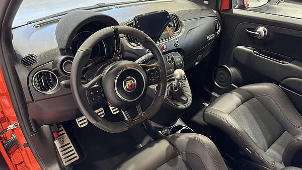 Abarth 695 Competizione 2023 Foto 14