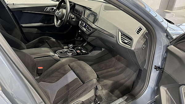 BMW 120d xDrive (F40) Automatik M-Paket Foto 17