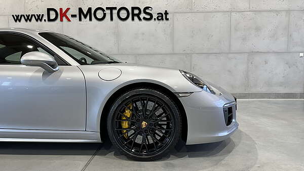 Porsche 911   991.2    Carrera 4 PDK (ohne OPF) Foto 8