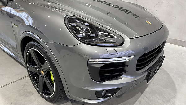 Porsche Cayenne S II FL eHybrid Meteorgrau Foto 8