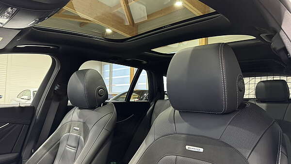 Mercedes E53 AMG T-Modell 4 Matic + Foto 17