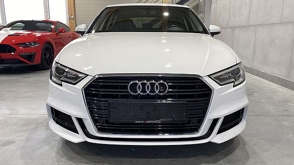 Audi A3 1,6 TDI S-Line Facelift Foto 3