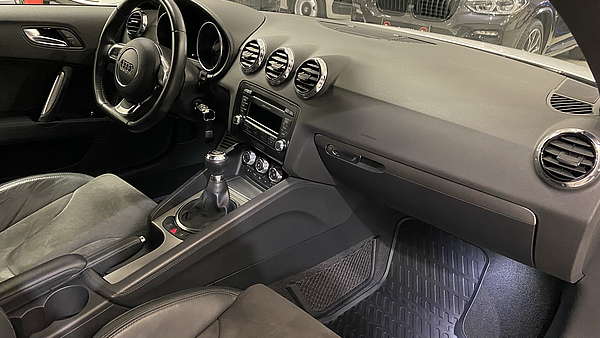 Audi TT 1.8 TFSI Ibisweiß Foto 12