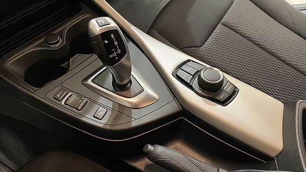 BMW 118d Automatik F20 Foto 12