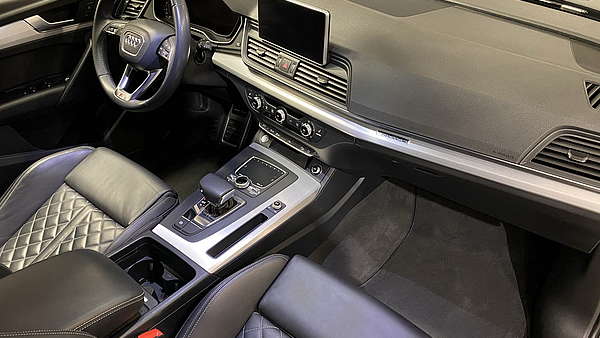 Audi Q5 3.0 TDI Sport Quattro Automatik S-Line Foto 23