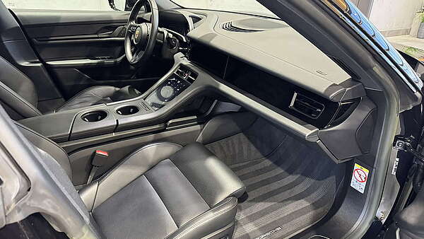 Porsche Taycan Basis Plus 83,7 kWh Foto 17