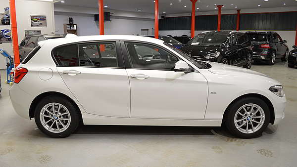 BMW 118d Facelift Automatik Sport Line Foto 5