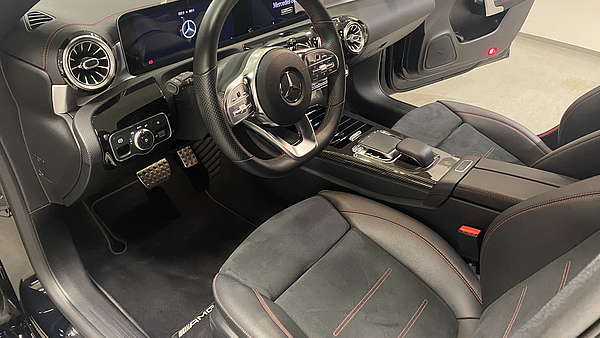 Mercedes CLA200d Shooting Brake AMG Line 2020 Foto 19