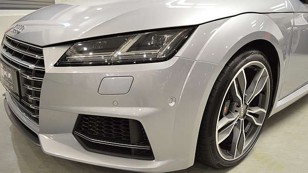 Audi TTS 8S silber Foto 7