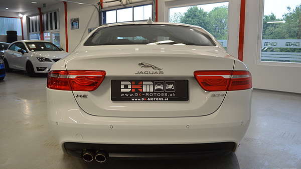 Jaguar XE 20d Prestige Autom. Foto 3