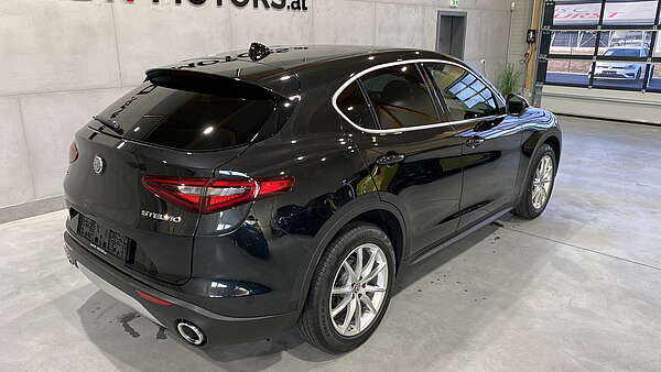 Alfa Romeo Stelvio Super Q4 Foto 2