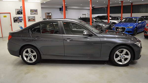 BMW 320d F30 Limo Foto 4