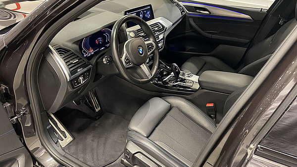 BMW X3 20d xDrive M-Paket grau Foto 14
