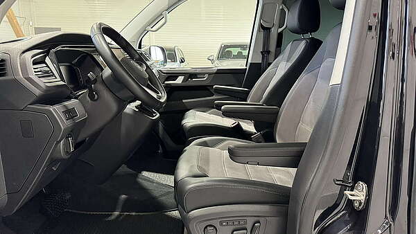 VW Multivan T6.1 2.0 TDI 4Motion DSG Highline 2022 Foto 11