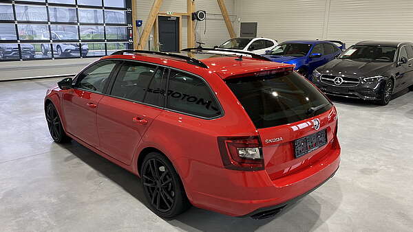 Skoda Octavia Combi RS 245 TSI DSG Facelift rot Foto 3