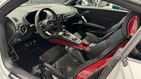 Audi TT 45 TFSI Competition Quattro S-Tronic 40 Jahre Edi Foto 13